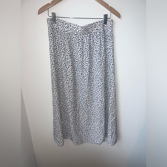LOFT White and Black Floral Button Pull On Midi Skirt Size Medium NWT BRAND NEW - Picture 7 of 14